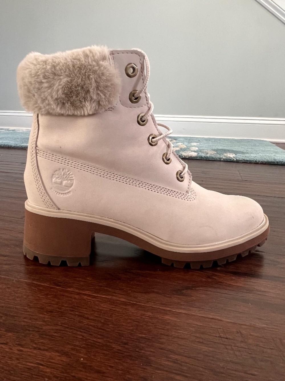 Timberland Kinsley 6" Waterproof Heeled Boots Faux Fur - White Nubuck Size 8.5